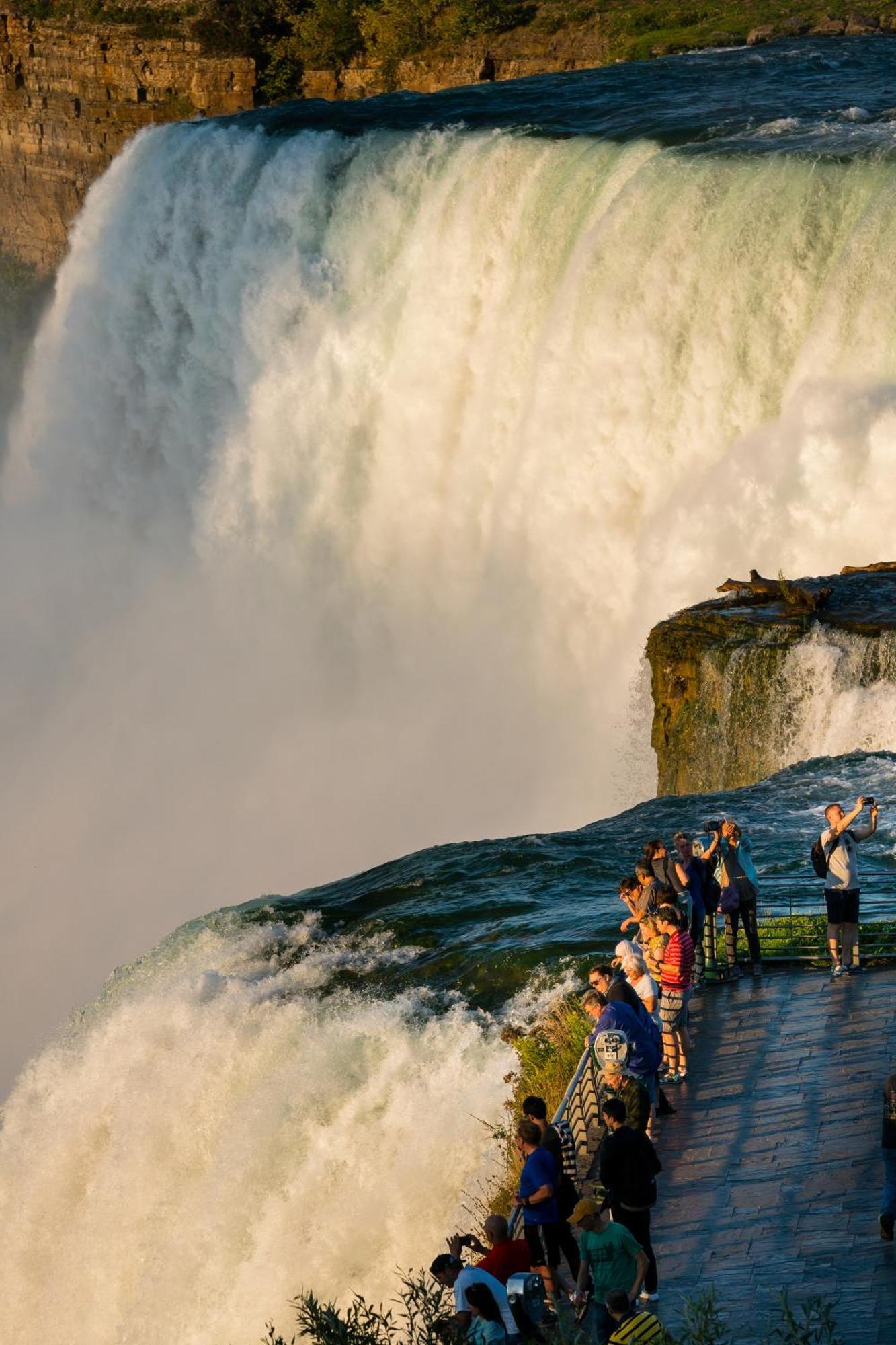 Sterling Inn & Spa Niagara Falls Exteriör bild